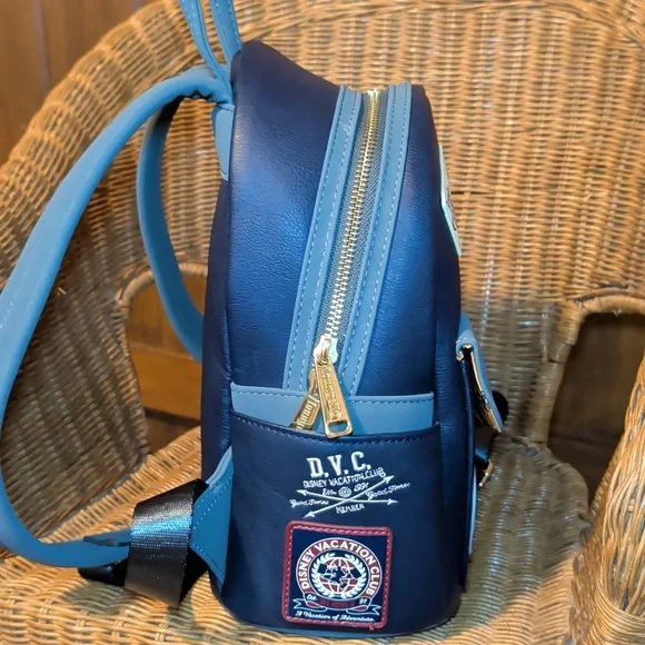 Disney Loungefly Vacation Club 30th Anniversary - Picture 4 of 9